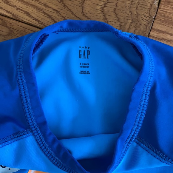 Gap Toddler Rashguard 3T - Picture 3 of 6